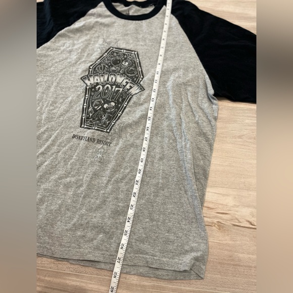 Disney Parks 2017 Halloween 3/4 Sleeve Shirt Size L - Picture 8 of 9
